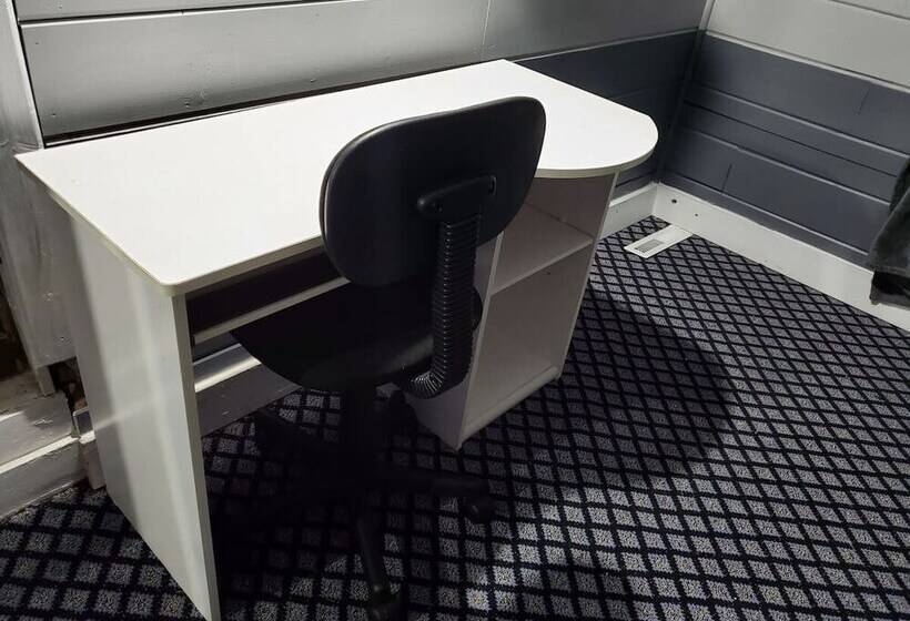 Beautiful Two Story Home By Fountain Lake And Mayo Clinic