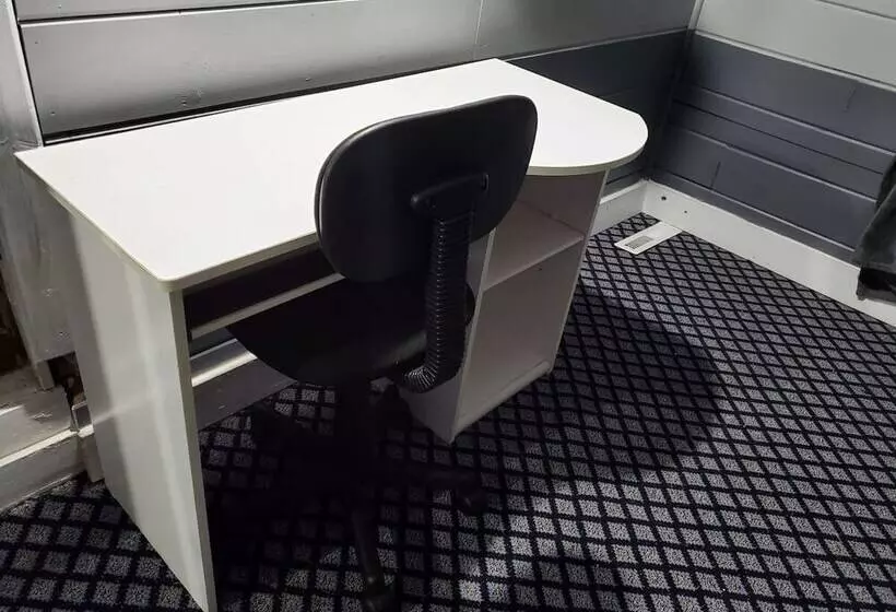 Beautiful Two Story Home By Fountain Lake And Mayo Clinic