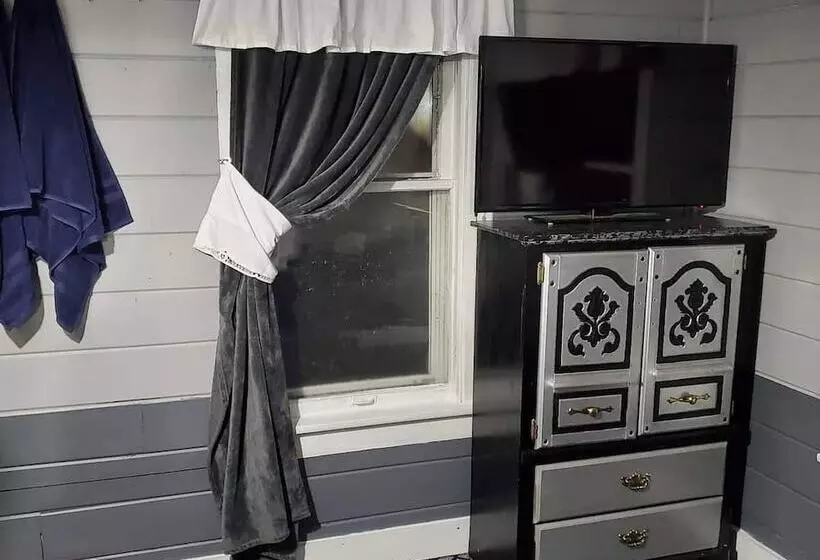 Beautiful Two Story Home By Fountain Lake And Mayo Clinic