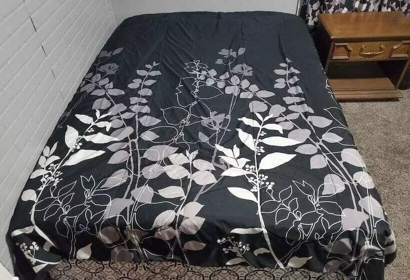 Beautiful Two Story Home By Fountain Lake And Mayo Clinic