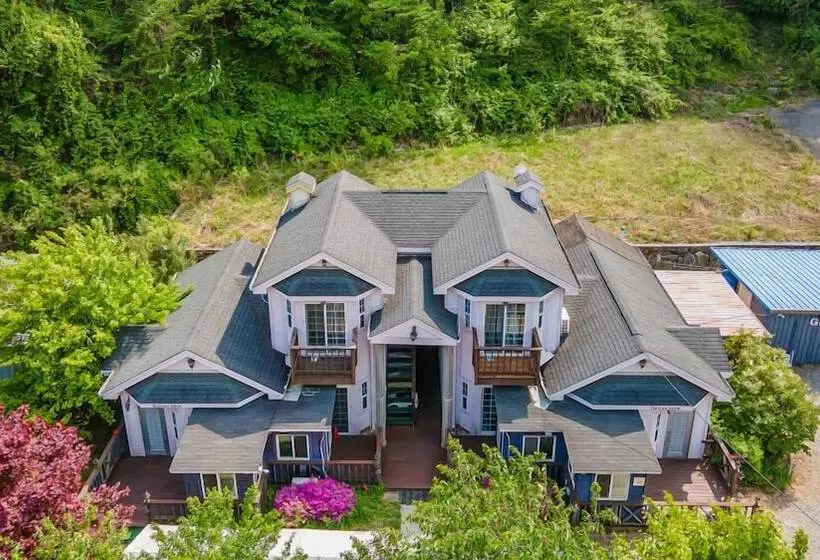 Gapyeong Gartenheim Pet Friendly Pension