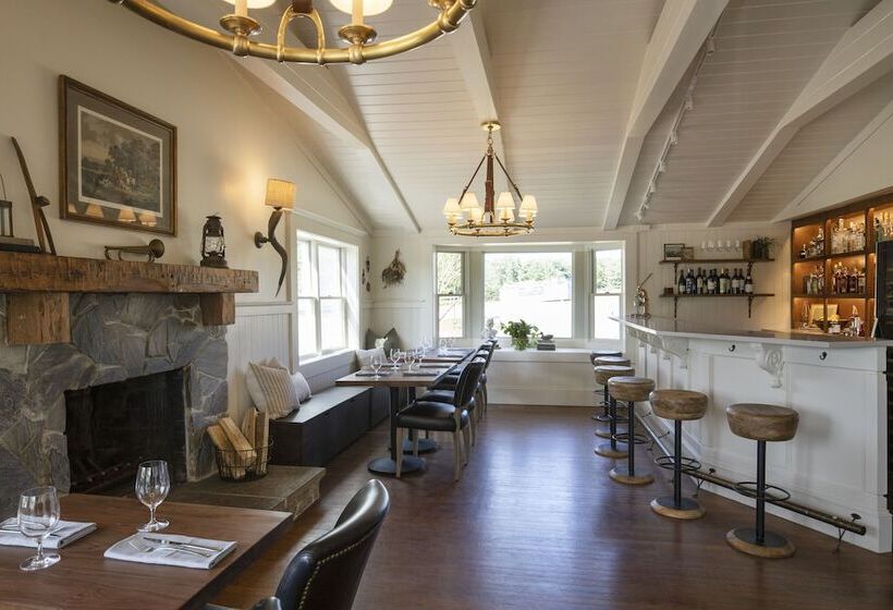 فندق فئة نجمة واحدة Blue Rock