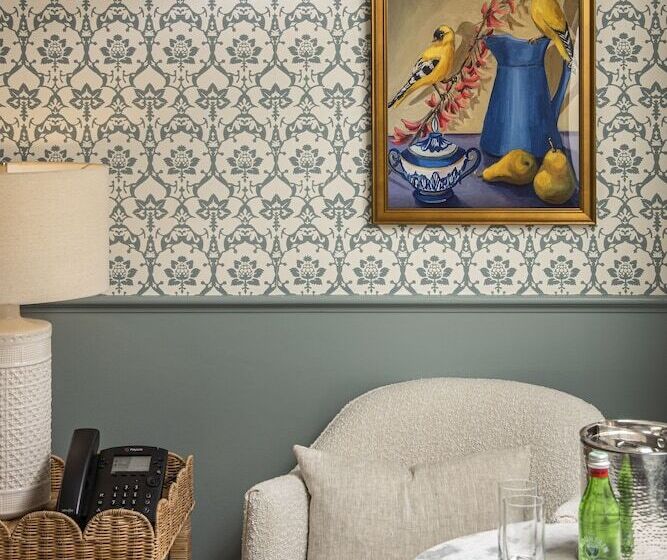 فندق فئة نجمة واحدة Blue Rock