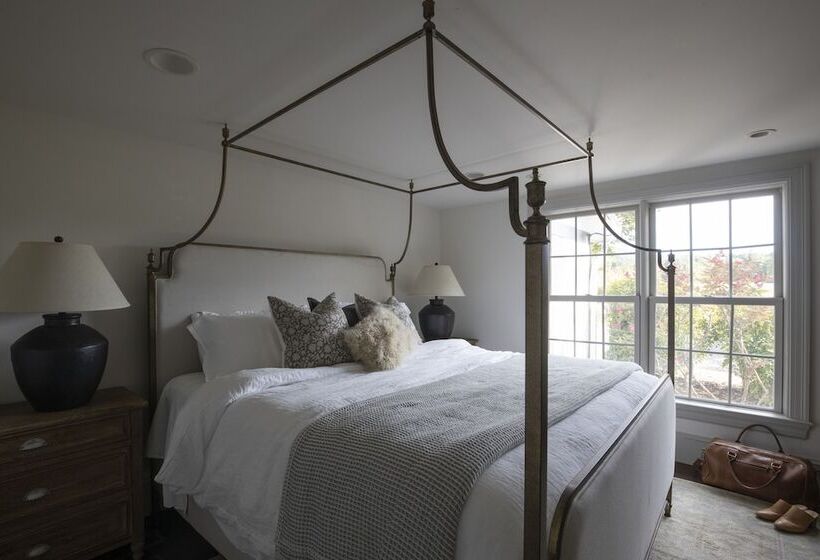 فندق فئة نجمة واحدة Blue Rock