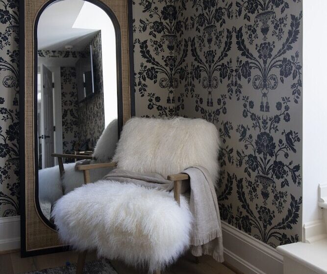 فندق فئة نجمة واحدة Blue Rock