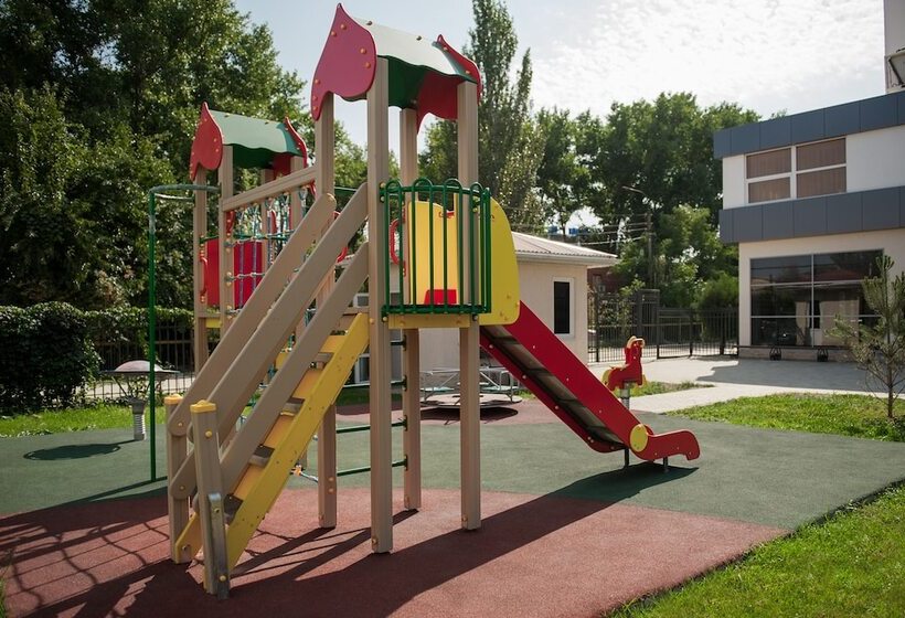 בית מלון כפרי Ambra All Inclusive Resort