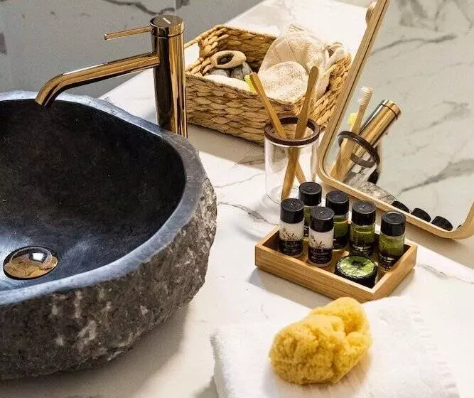 ホテル Avaton Suites & Villa Philian Collection