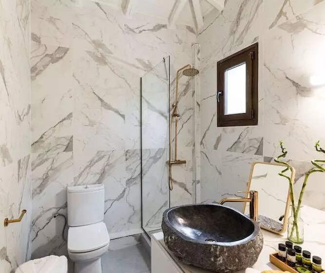 ホテル Avaton Suites & Villa Philian Collection