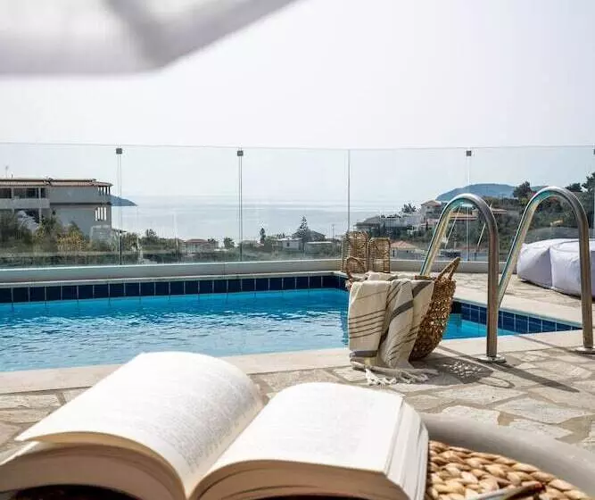 ホテル Avaton Suites & Villa Philian Collection