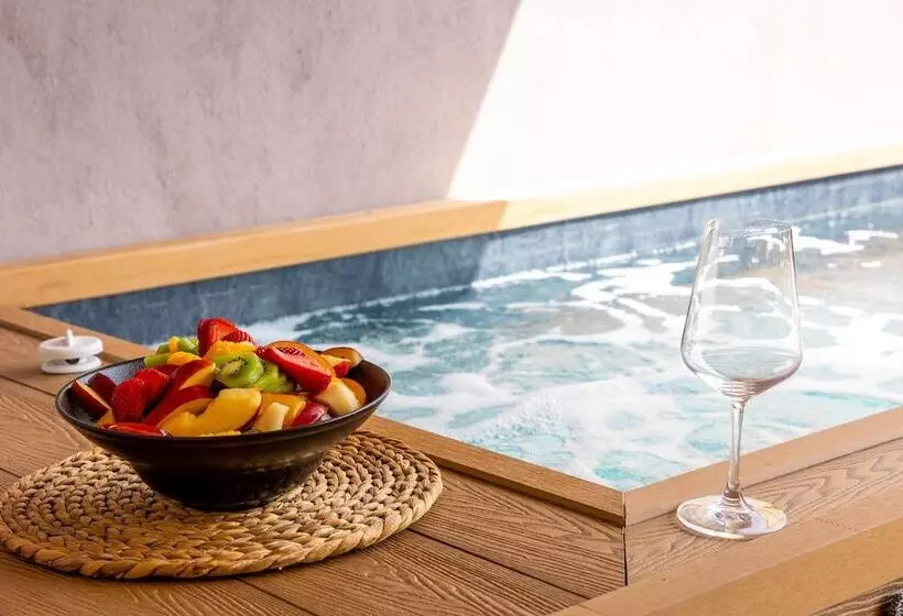 ホテル Avaton Suites & Villa Philian Collection