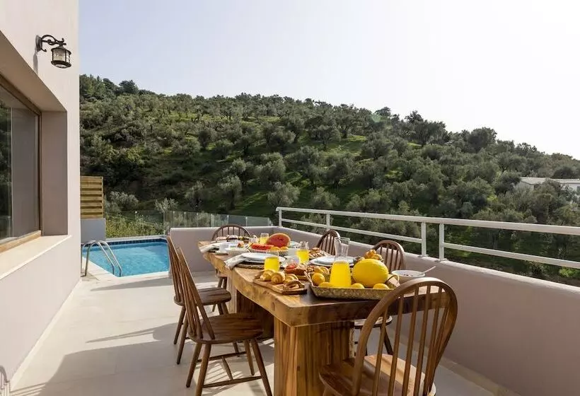 ホテル Avaton Suites & Villa Philian Collection
