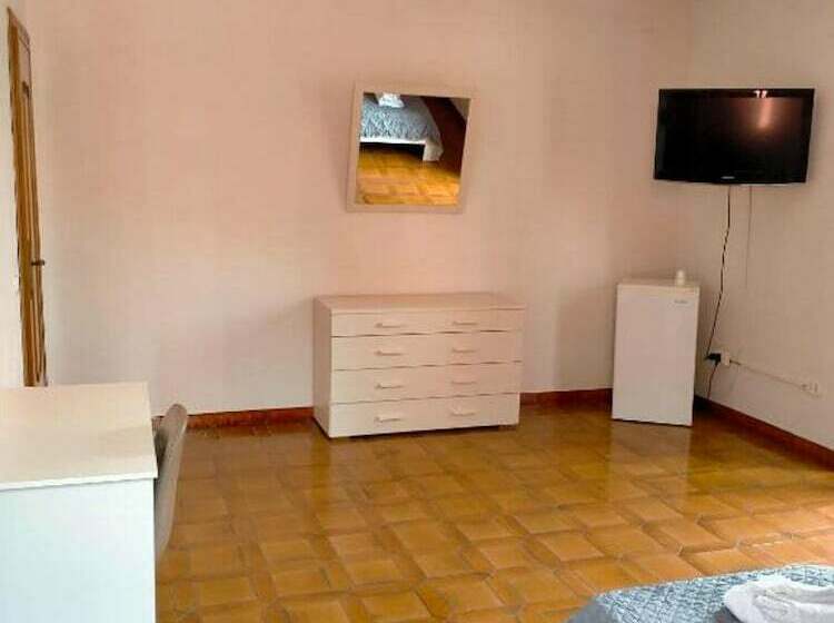 Резиденция Impeccable 3bed House In Vibo Valentia