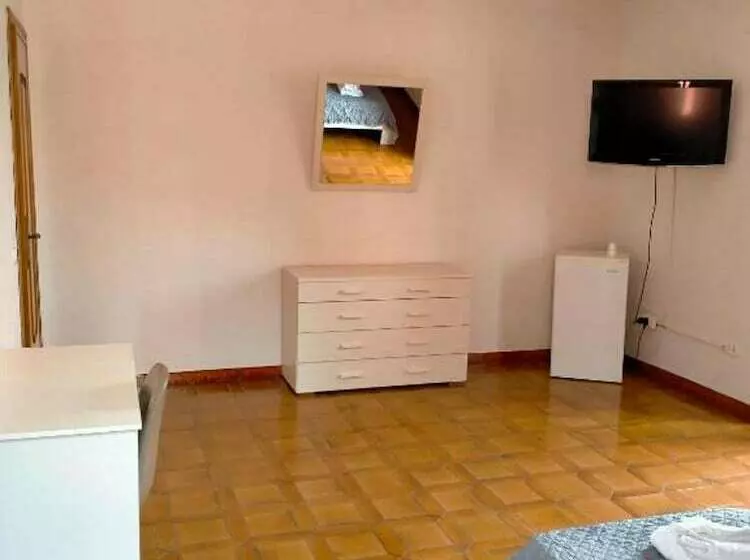 レジデンス Impeccable 3bed House In Vibo Valentia