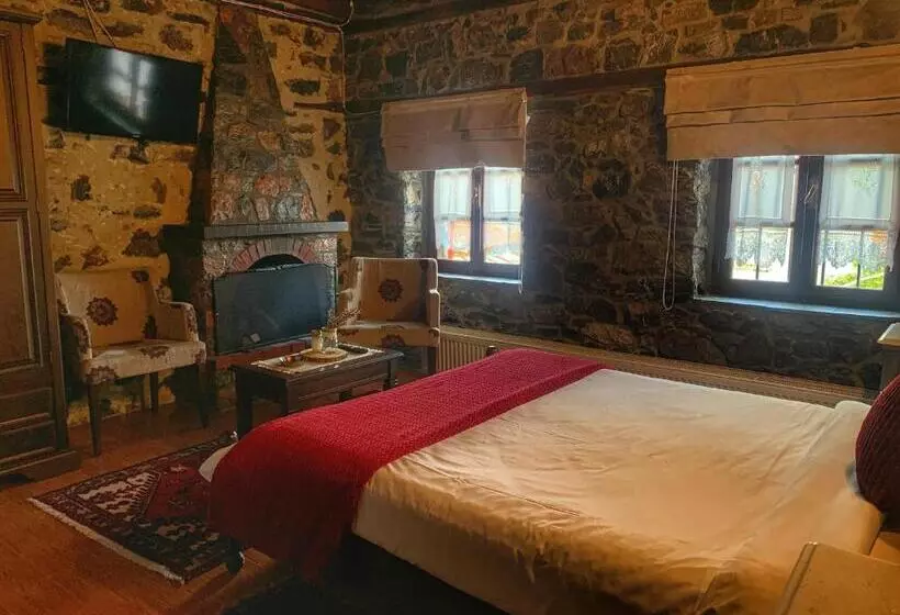 Hotelli Archontiko Tarsouna