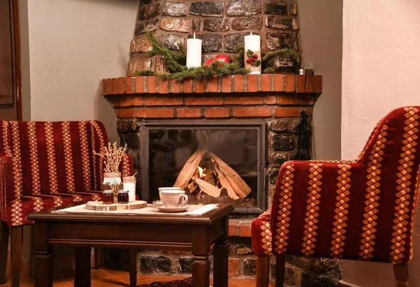 Hotelli Archontiko Tarsouna