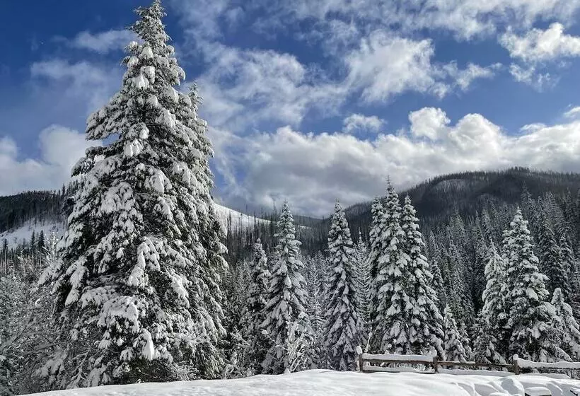 Hotelli Lochsa Lodge