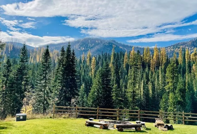 Hotelli Lochsa Lodge