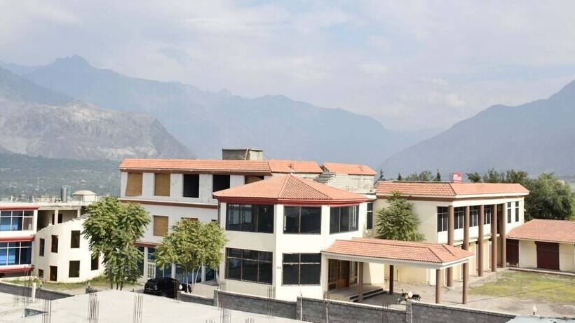 هتل Oasis International