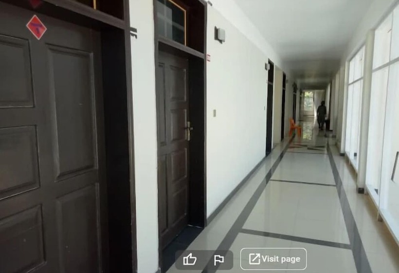 هتل Oasis International