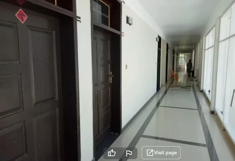 هتل Oasis International