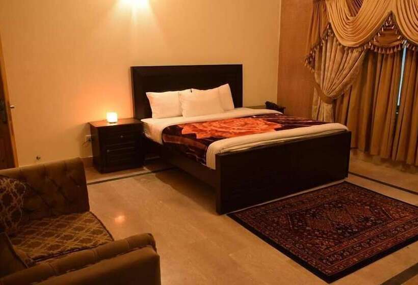 هتل Royal Emirates Residence