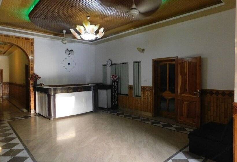 هتل Royal Emirates Residence