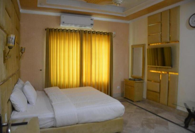 هتل Royal Emirates Residence