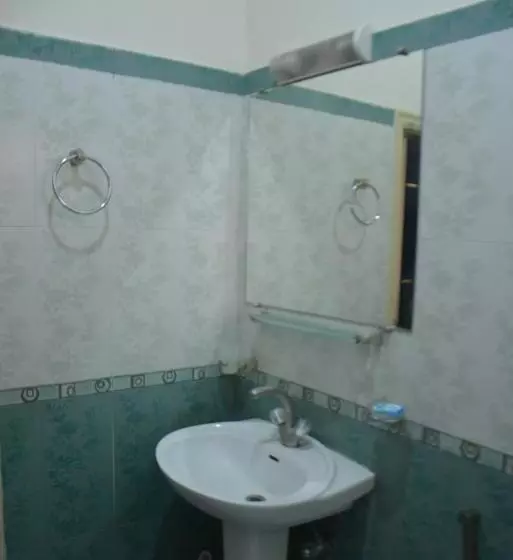 هتل Royal Emirates Residence