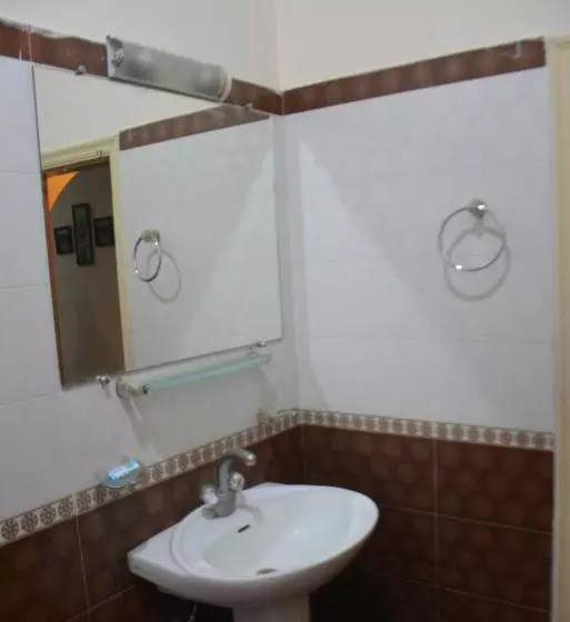 هتل Royal Emirates Residence