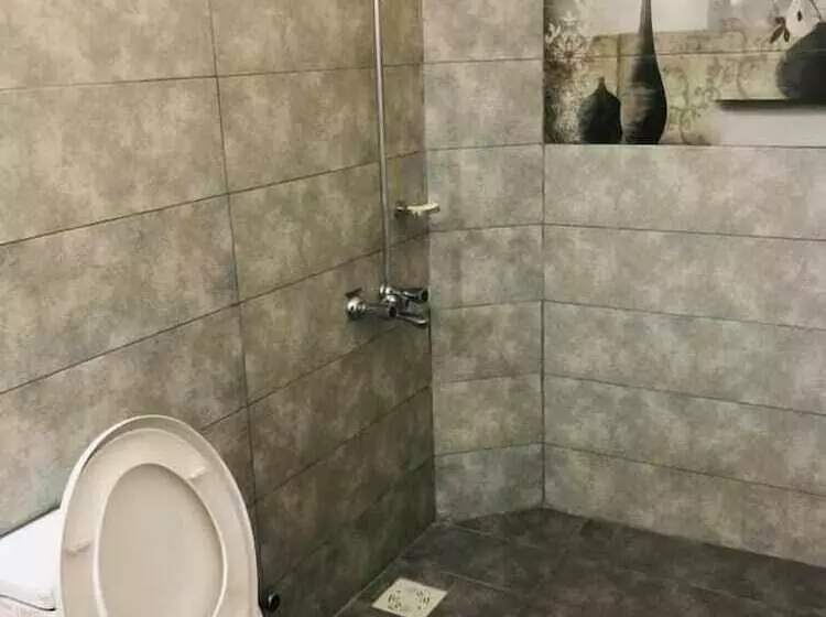 هتل Oasis International