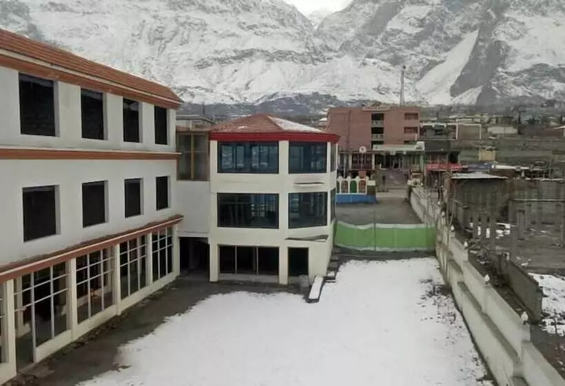 هتل Oasis International