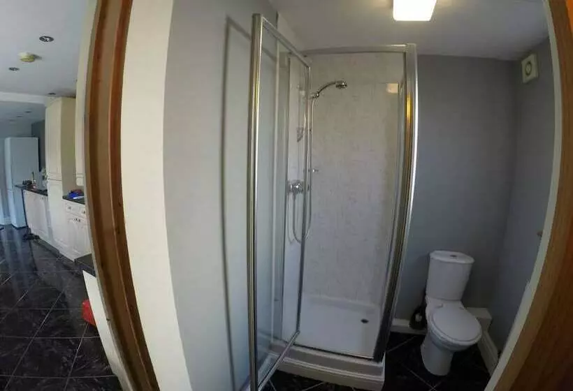 Residenssi Beautiful And Spacious House In North Wales, Uk