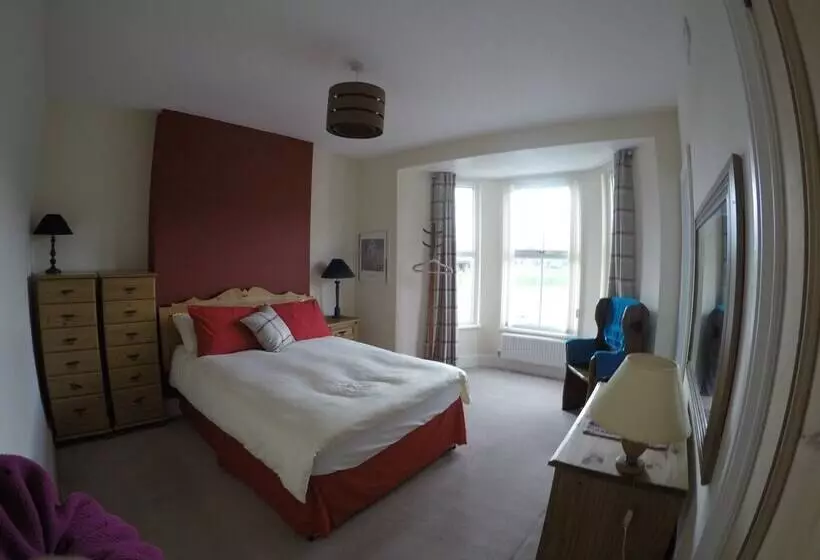 Residenssi Beautiful And Spacious House In North Wales, Uk