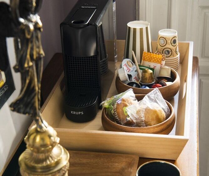 تختخواب و صبحانه Pajaro Rebelde