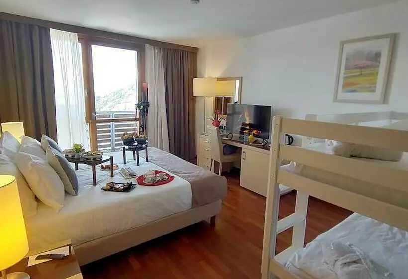 ホテル Savoia Mountain – Il Resort Nel Bosco