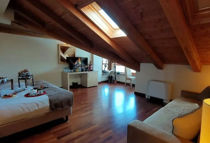 ホテル Savoia Mountain – Il Resort Nel Bosco