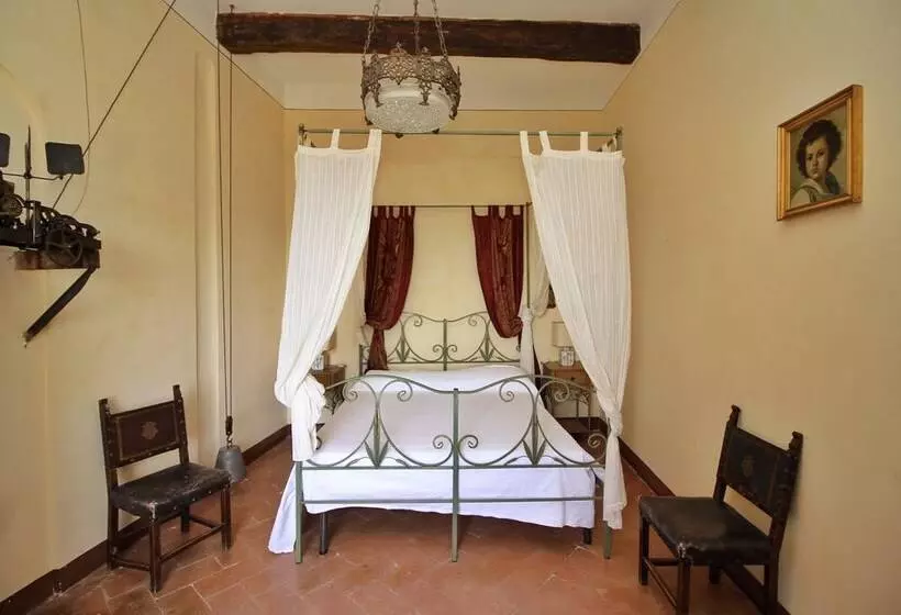 ベッドアンドブレックファースト Castello Di Sovicille