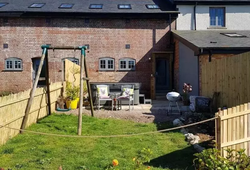 Cosy Cottage In The Blackdown Hills, Devon