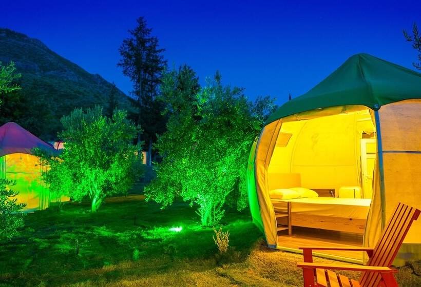 هتل Chingene Glamping