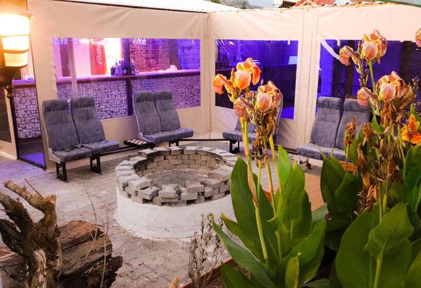 هتل Chingene Glamping