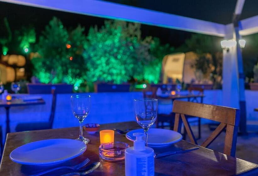 هتل Chingene Glamping