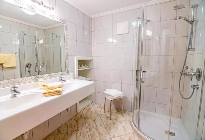 مبيت وإفطار Andrea 3 Sterne Superior