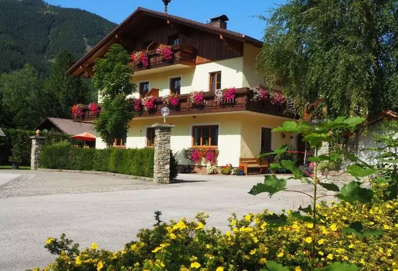 تختخواب و صبحانه Frühstückspension Haus Mayr