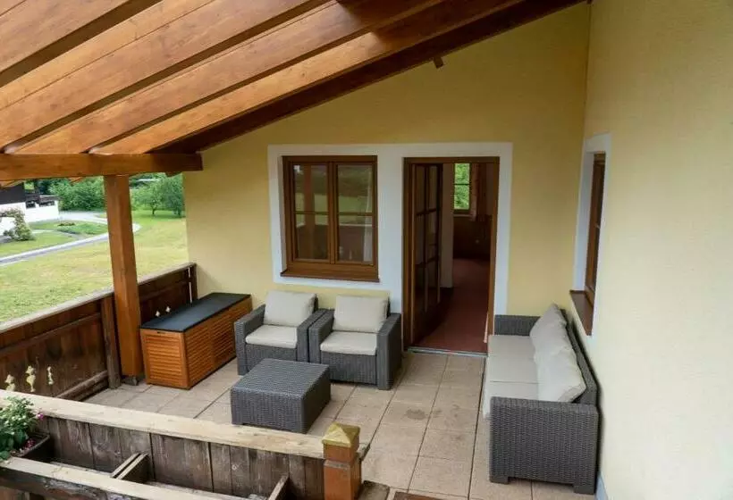 تختخواب و صبحانه Frühstückspension Haus Mayr