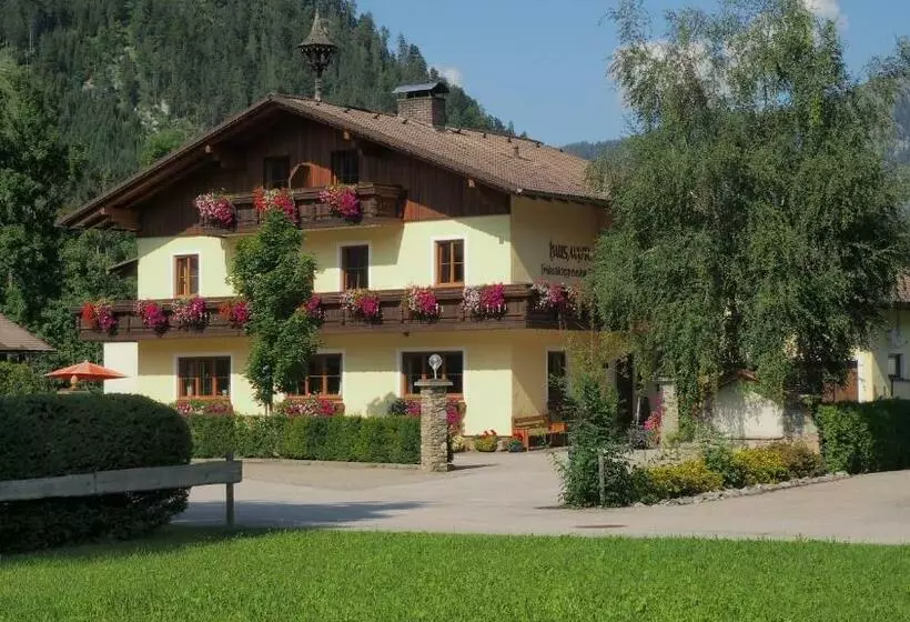 تختخواب و صبحانه Frühstückspension Haus Mayr