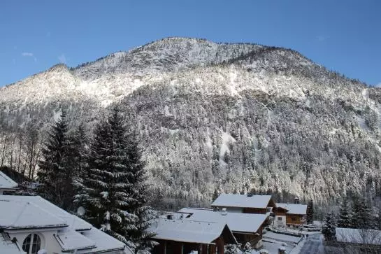 Achental Apartements Haus Regenbogen Pension