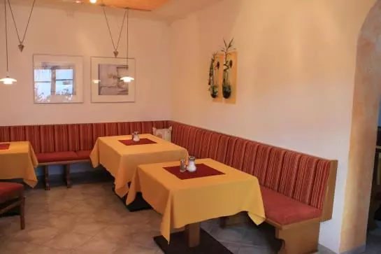 Achental Apartements Haus Regenbogen Pension