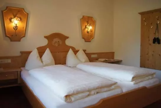 住宿加早餐  Alpina Pension