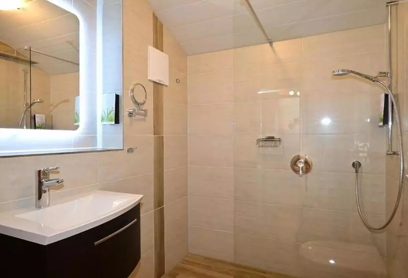 ホテル Das Alpspitz