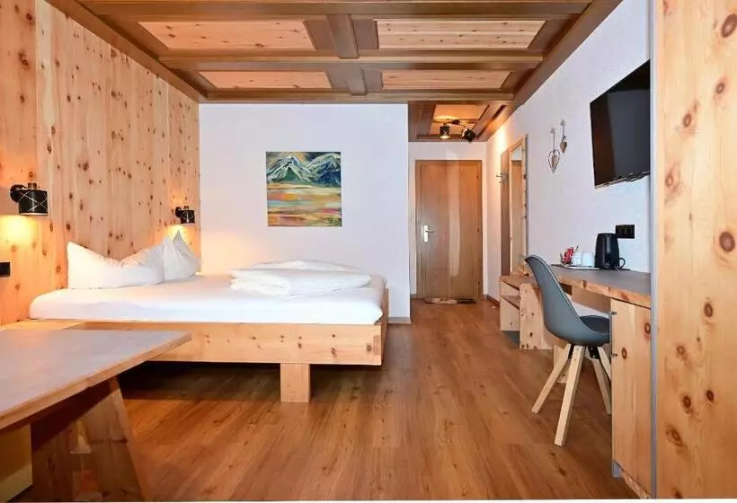 ホテル Das Alpspitz